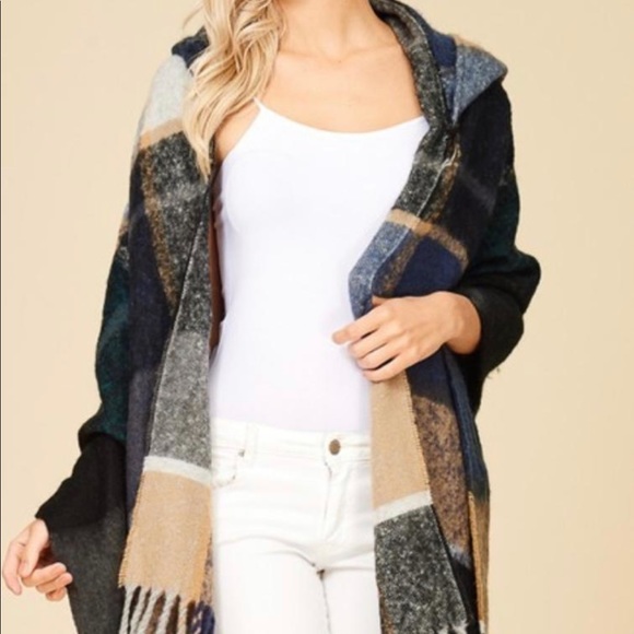 Papermoon Jackets & Blazers - Hooded wrap